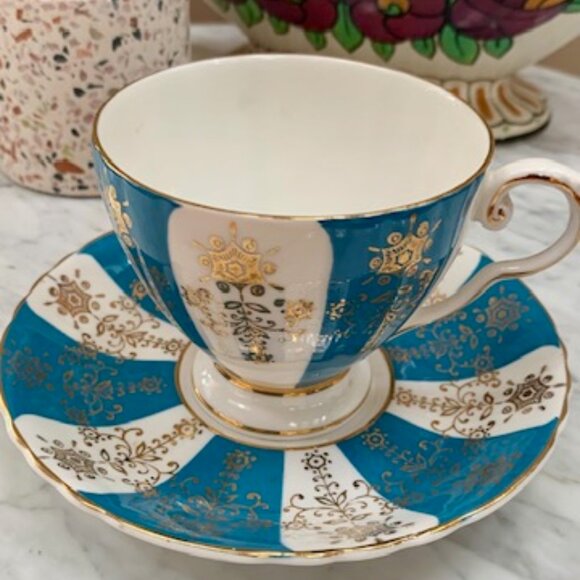 Royal Grafton Bone China Tea Cup and Saucer. Turquoise, White and Gold. - Picture 1 of 3